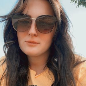 Meet your Posher, Britneylee